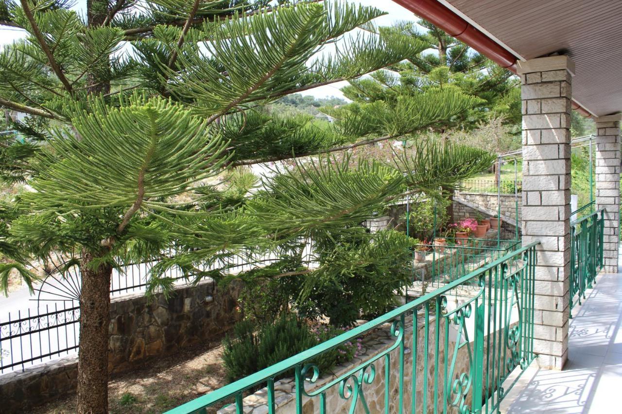 Paxos Rock Apartments Gaios Esterno foto