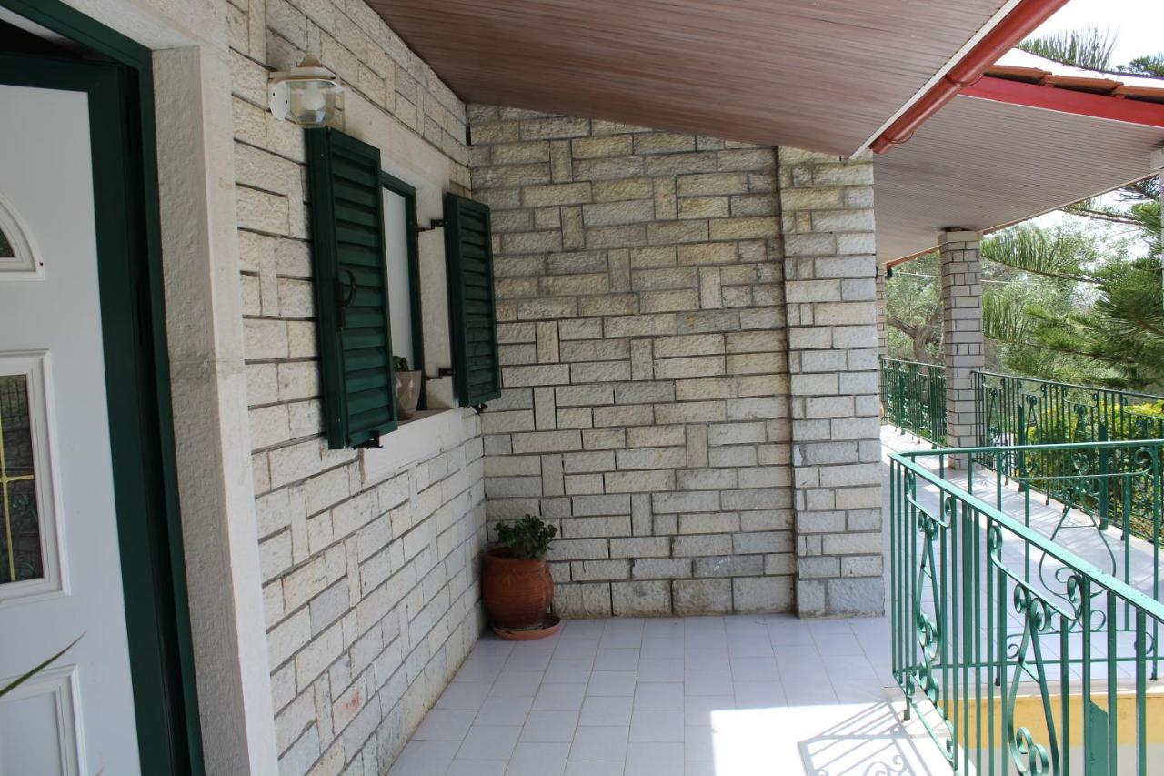 Paxos Rock Apartments Gaios Esterno foto